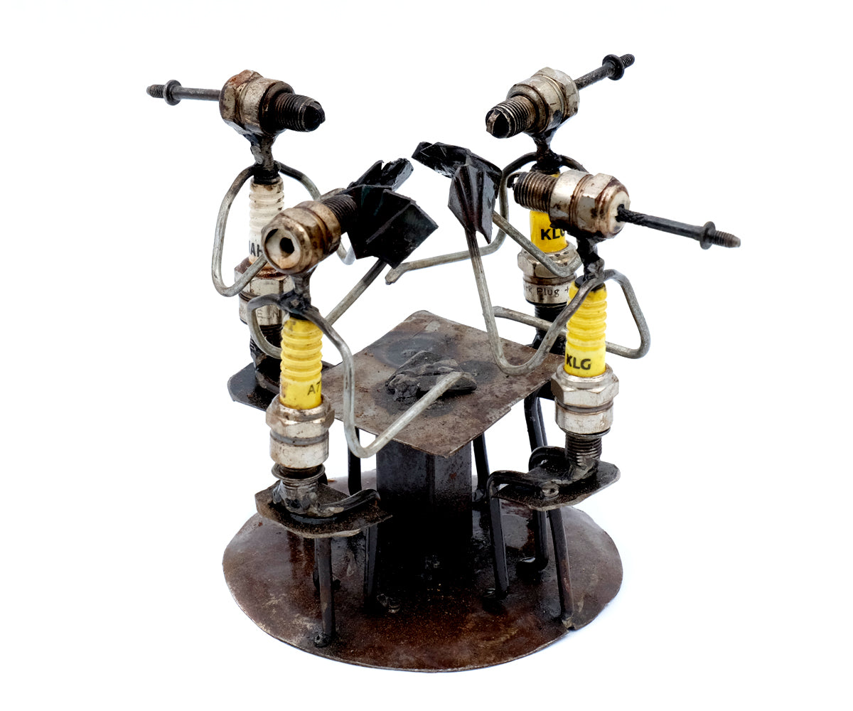 Zündkerzen Figur – Kartenspieler