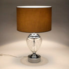 Tischlampe Metall mit geschliffenem Glas – Detailansicht