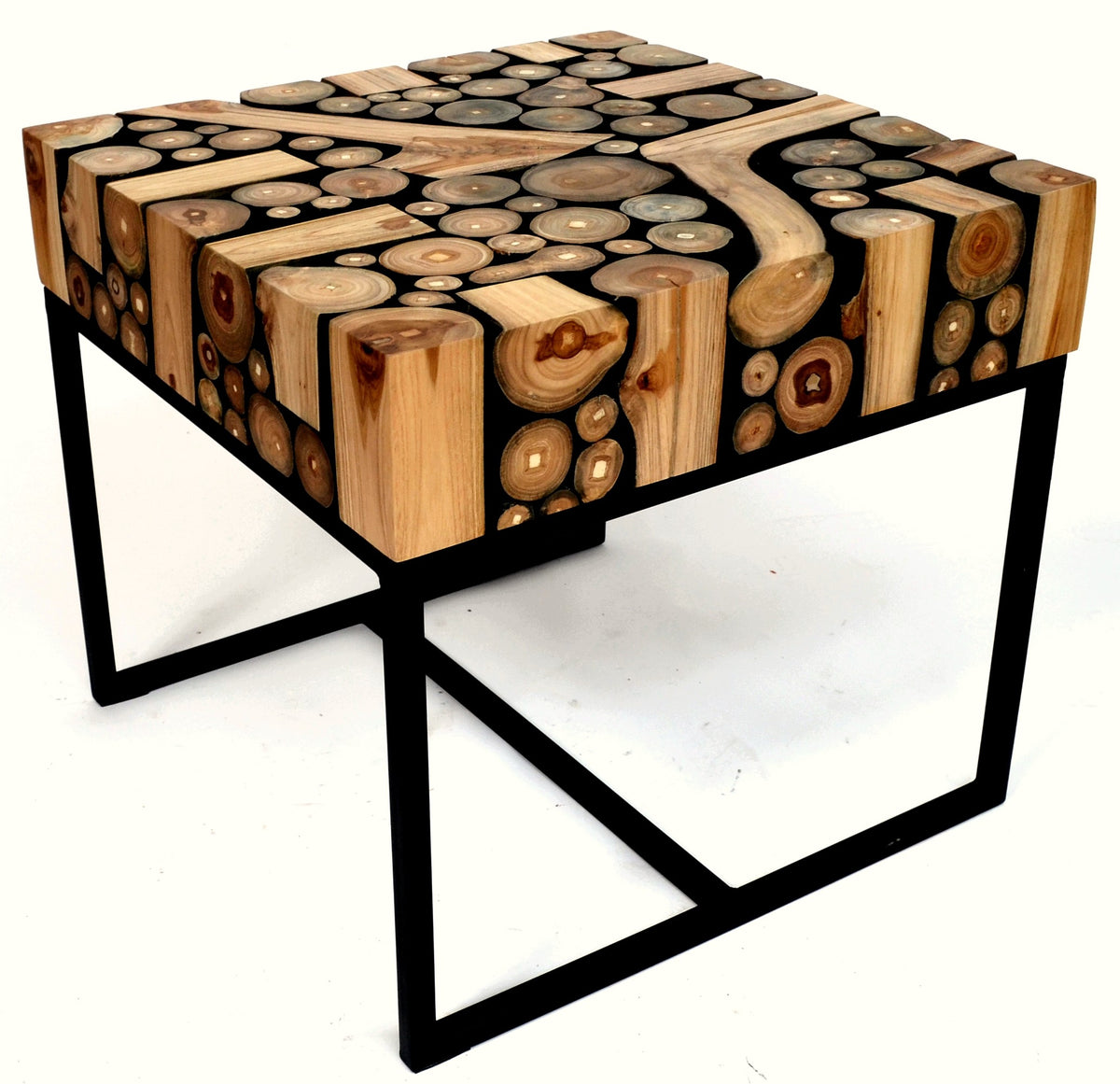 Baumscheibentisch  – 42 x 45 x 45 cm (HxBxT)