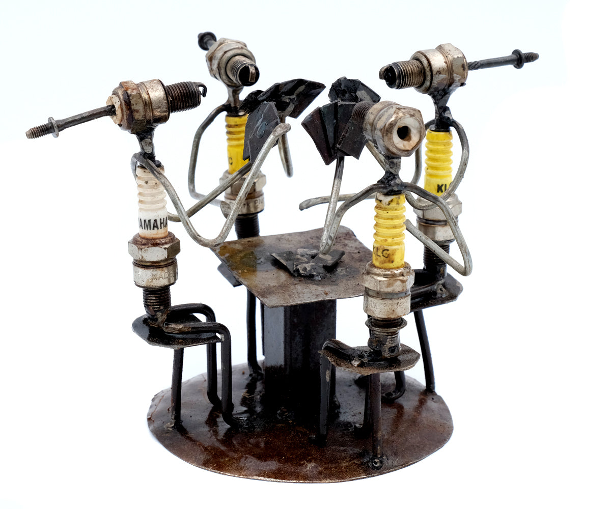 Zündkerzen Figur – Kartenspieler