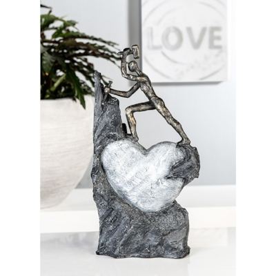 Skulptur Herz Liebe in Stein gemeißelt