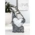 Skulptur Herz Liebe in Stein gemeißelt