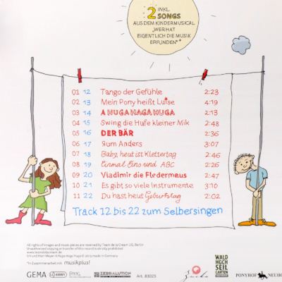 Teddybär mit Kinderlieder CD "A Huga Haga Huga" von ICH & HERR MEYER Tanzbär zum Kuscheln